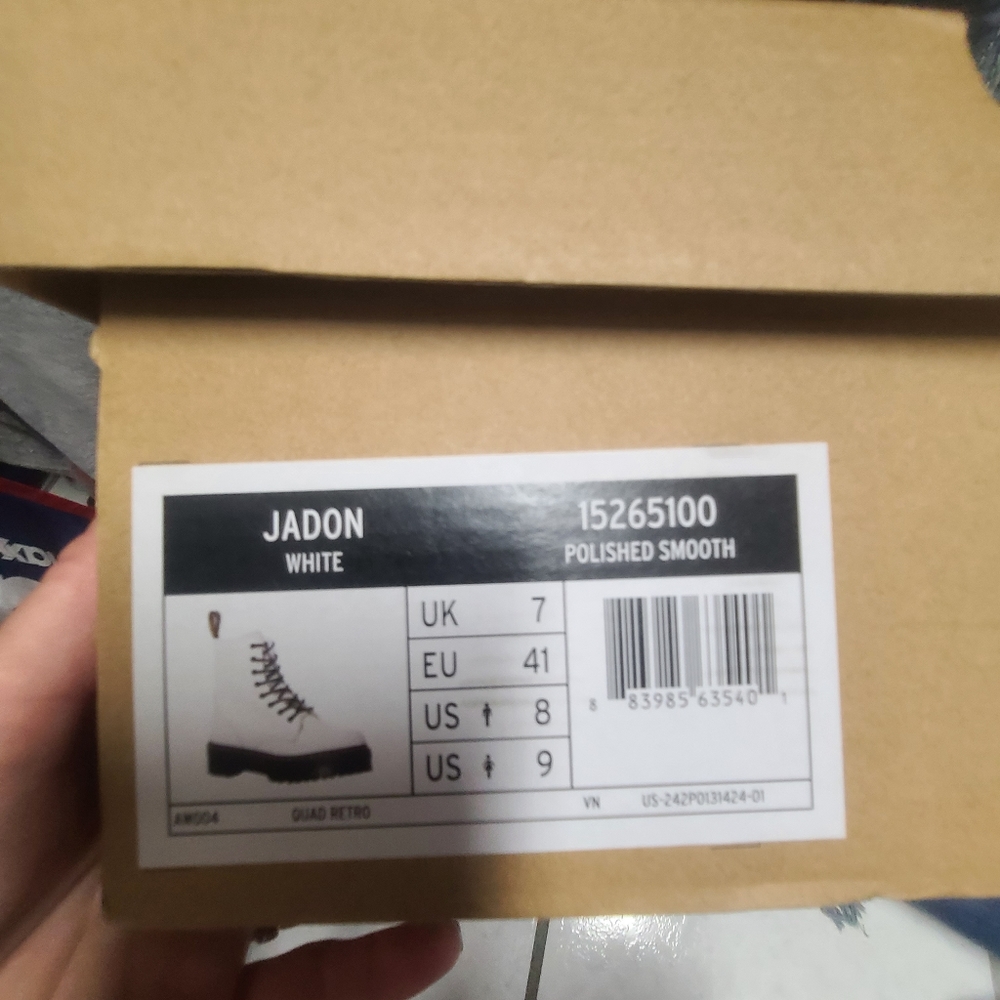 Dr. Martens Jadon